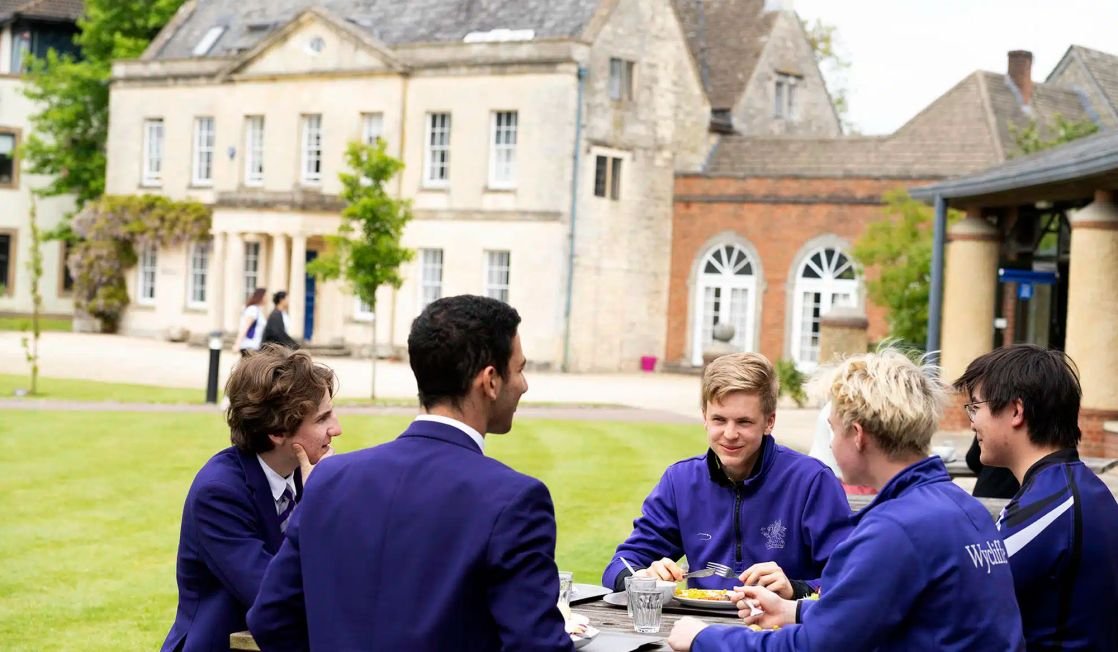 Sixth Forms in the UK