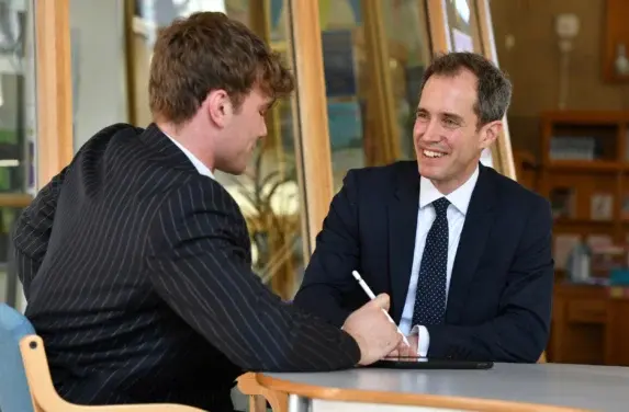 Mr Christian San José