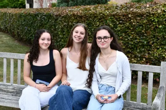 Eliza V, Alice H, Isabella W-N